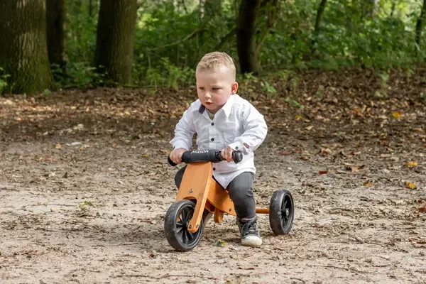 Mason ist 18 Monaten alt und 77 cm groß