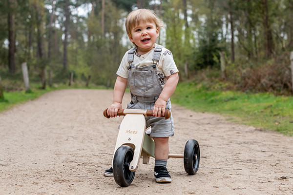 Mees ist 15 Monaten alt und 85 cm groß