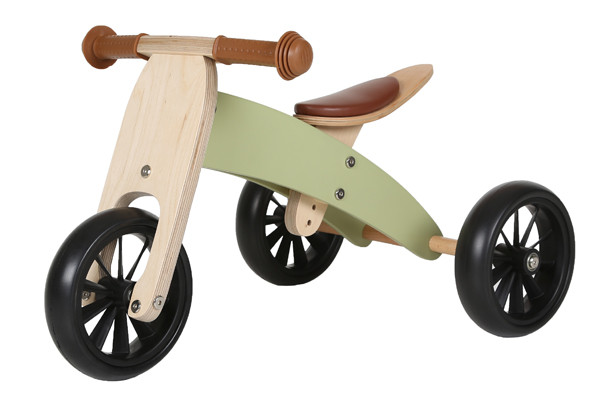 Dreirad mit hohem Rahmen