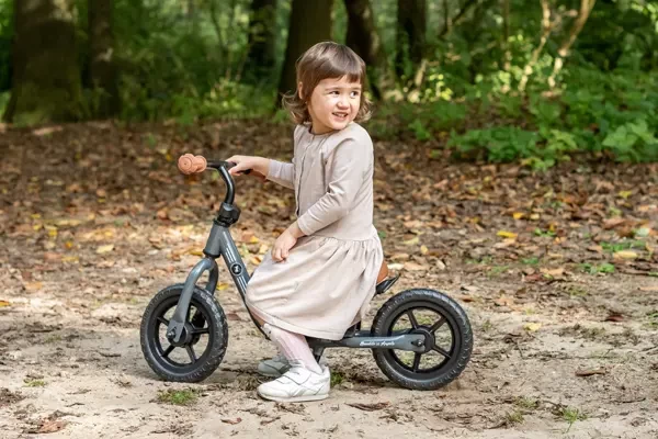 Jill ist 22 Monaten alt und 93 cm groß