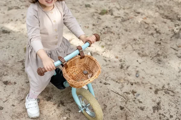 Einfach zu befestigender Korb