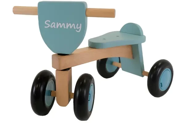 Optional: weißer Namensaufkleber