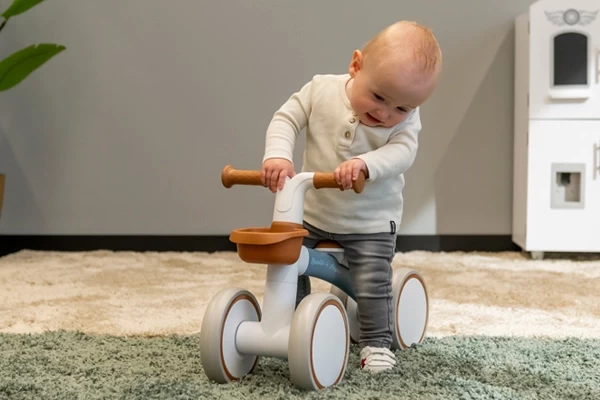 Noud ist 1 Jahr alt und 70 cm groß