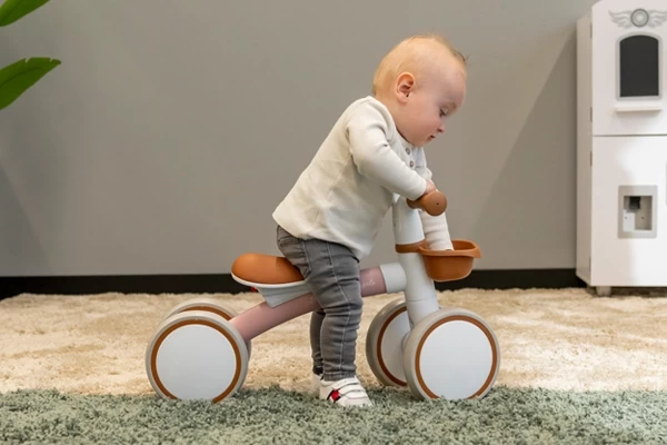 Noud ist 1 Jahr alt und 70 cm groß