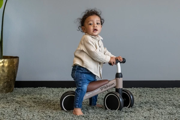 Optional: Namensaufkleber