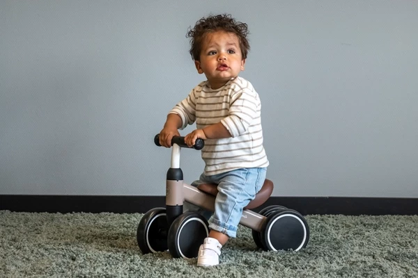 Peppe ist 1 Jahr und 77 cm groß