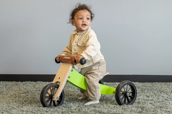 Optional: brauner Lenkerpolster mit Namen