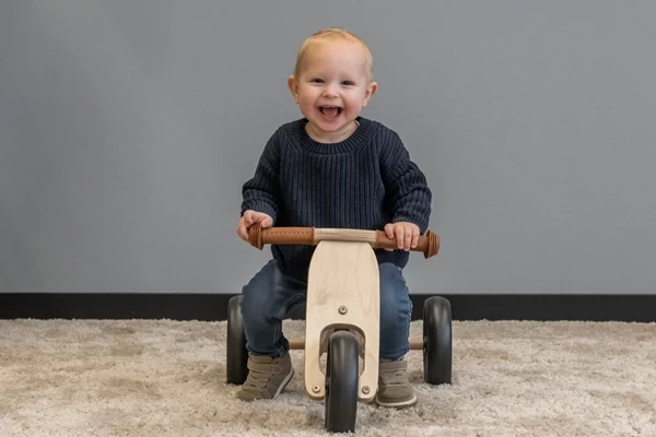 Lucas ist 1,5 Jahre alt und 76 cm groß 