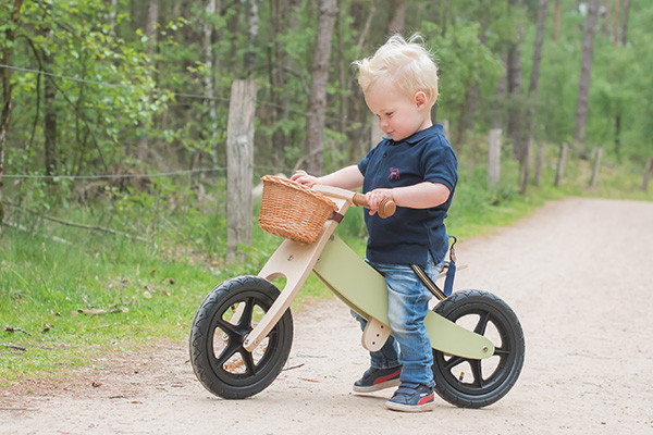 Optional: ein Weidenkorb.