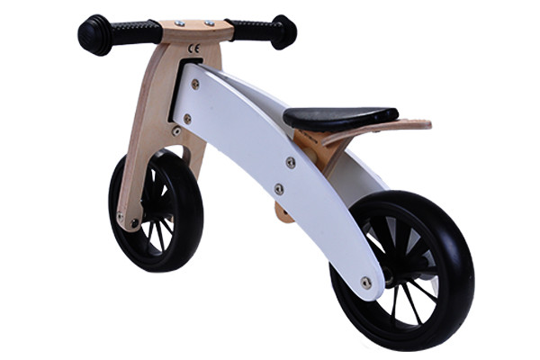 Als Zweirad mit hohem Rahmen.