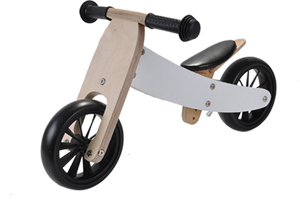 Als Zweirad mit niedrigem Rahmen.