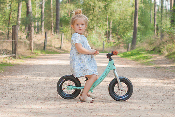 Elin ist 3 Jahre alt und 95 cm groß