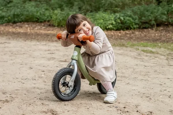 Jill mit dem optionalen braunen Lenkerpolster