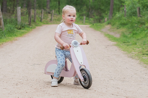 Phileine ist 2 Jahre und hat eine Länge von 92 cm.