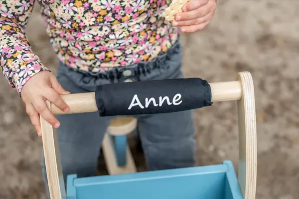 Optional: Lenkerpolster mit Namen