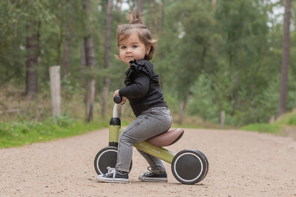 Lizzy ist 15 Monate alt und 76 cm groß