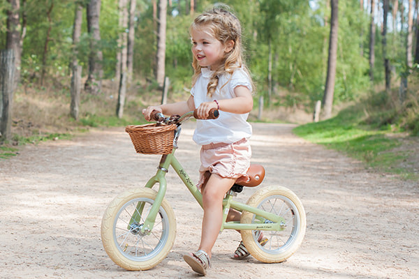 Guusje ist 3 Jahre und hat eine Länge von 95 cm.
