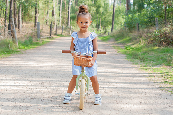 Avalon ist 4 Jahre und hat eine Länge von 99 cm.