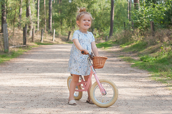 Elin ist 3 Jahre und hat eine Länge von 95 cm.