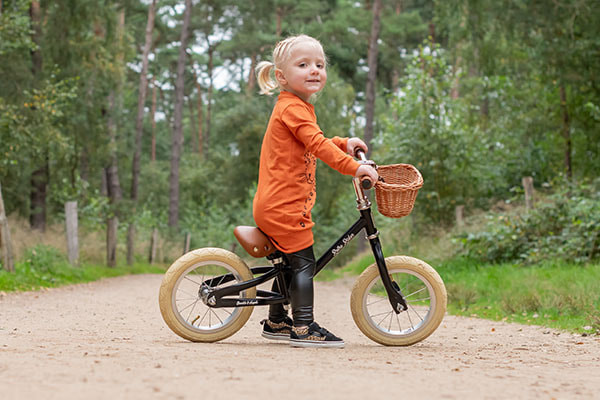 Esmee ist 2 Jahre alt und 92 cm groß