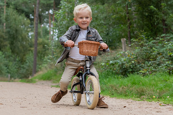 Julius ist 3 Jahre alt und 98 cm groß
