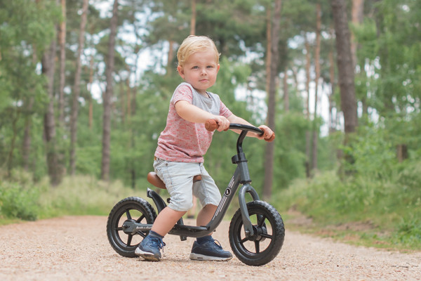 Lars ist 2,5 Jahren alt und 92 cm groß