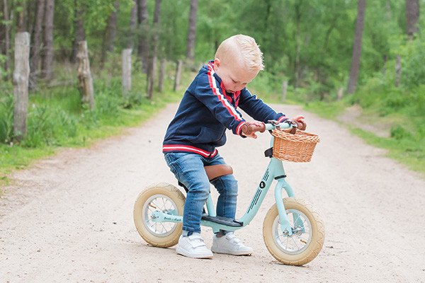 Lux ist 2,5 Jahre und hat eine Länge von 95 cm.