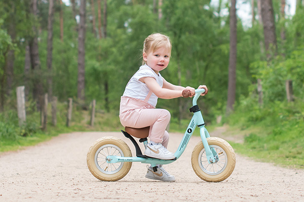 Lynn ist 2,5 Jahre und hat eine Länge von 90 cm.