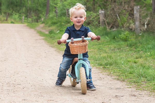 Sef ist 2 Jahre alt und hat eine Länge von 84 cm.