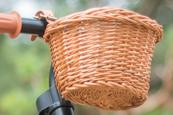 Mit den Bändern zu befestigen