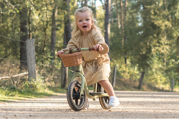 Bobbi ist 2,5 Jahre alt und 96 cm groß