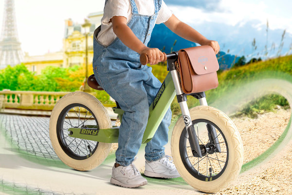 Die Lenkertasche kann als Rucksack verwendet werden
