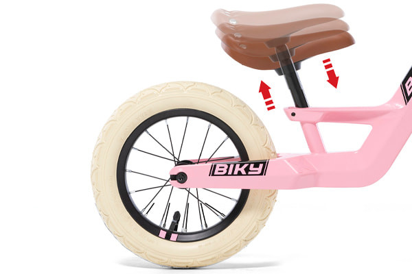 Stufenlos verstellbarer Sattel