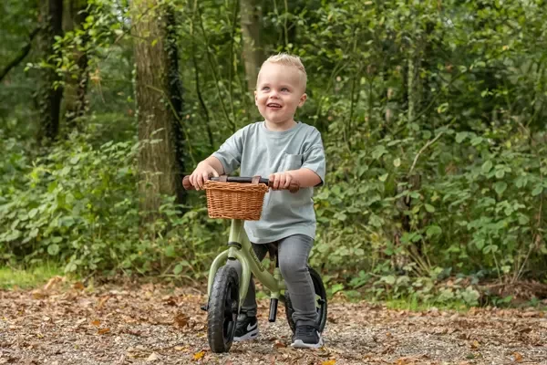 Mats ist 2 Jahre alt und 97 cm groß