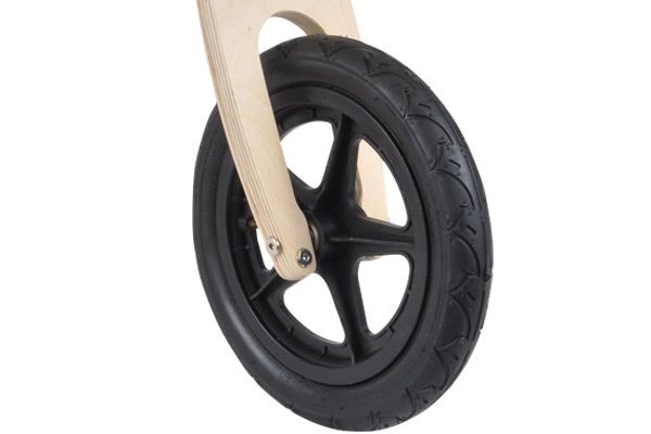 Mit 12 inch Luftreifen.