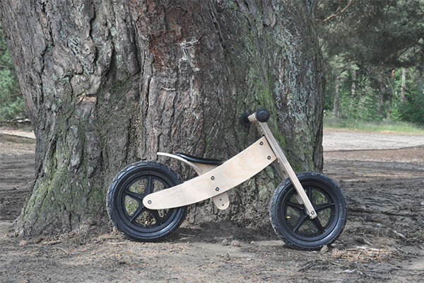 Begib dich auf ein Abenteuer mit diesem schönen Laufrad