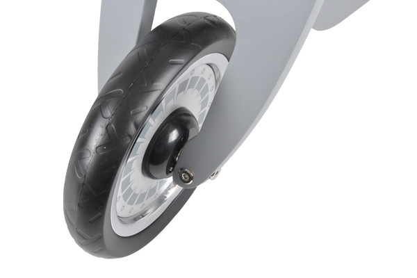 Ausgestattet mit lärmarmen Rädern.