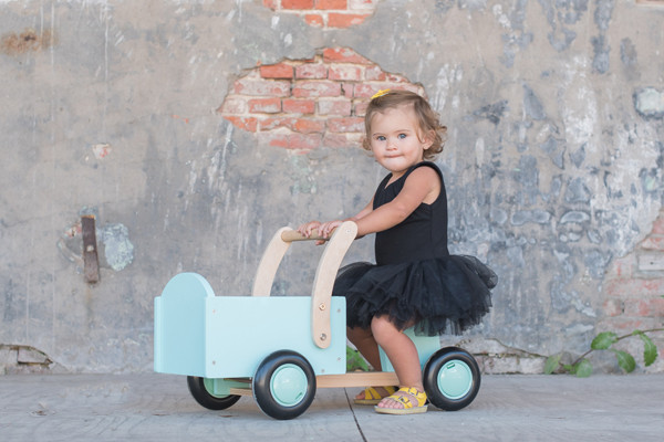 Gina ist 1,5 Jahre alt und hat eine Länge von 77 cm.