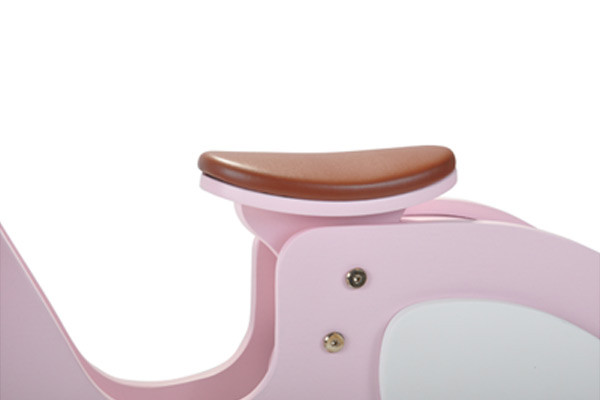 Sitz höhenverstellbar von 29 bis 38 cm.