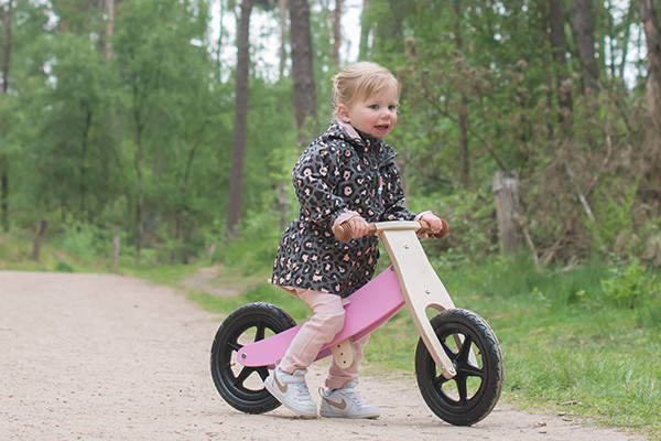 Lynn ist 2,5 Jahre und hat eine Länge von 90 cm.