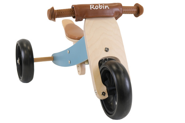 Optional: Lenkerpolster mit Namen