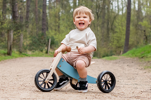 Mees ist 15 Monaten alt und 85 cm groß