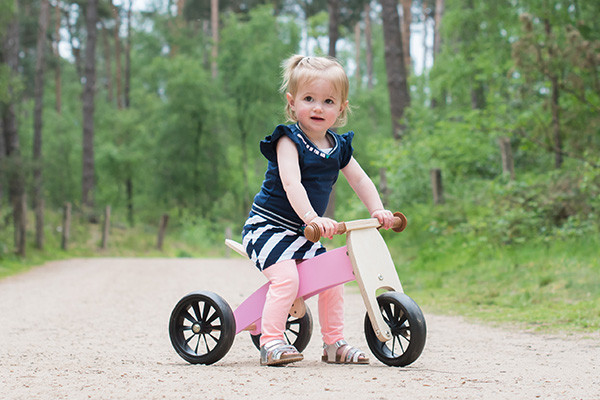 Evi ist 1,5 Jahren alt und 80 cm groß