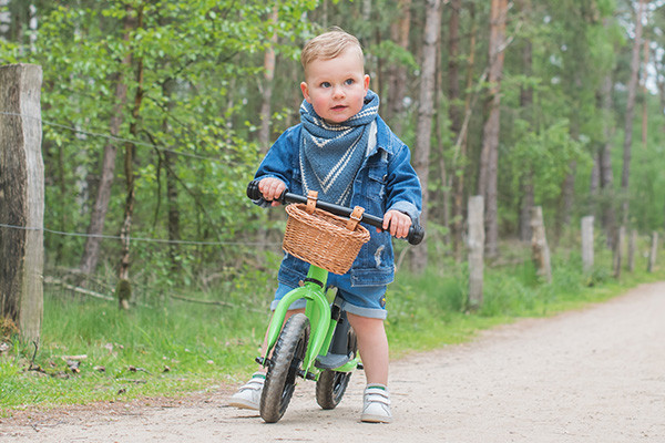 Optional: ein Weidenkorb.