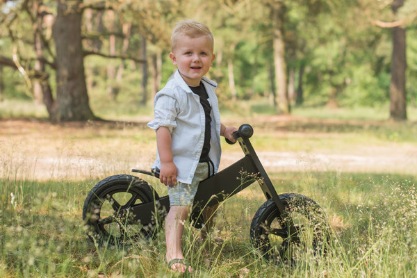 Jace ist 2 Jahre alt und hat eine Länge von 88 cm.