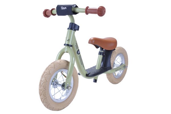 Optional: Lenkerpolster mit persönlichem Namensaufdruck.