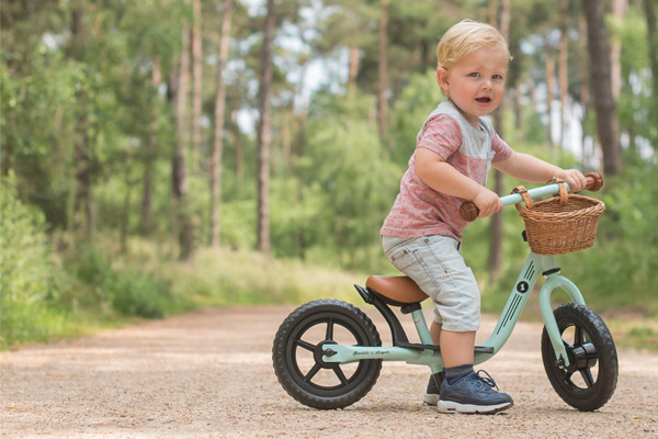 Lars ist 2,5 Jahre und hat eine Länge von 92 cm