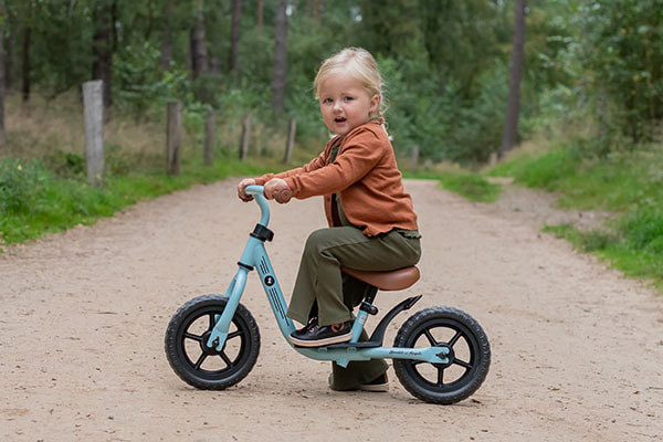 Juul ist 3 Jahre alt und 98 cm groß