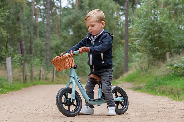 Julian ist 1,5 Jahre alt und 92 cm groß