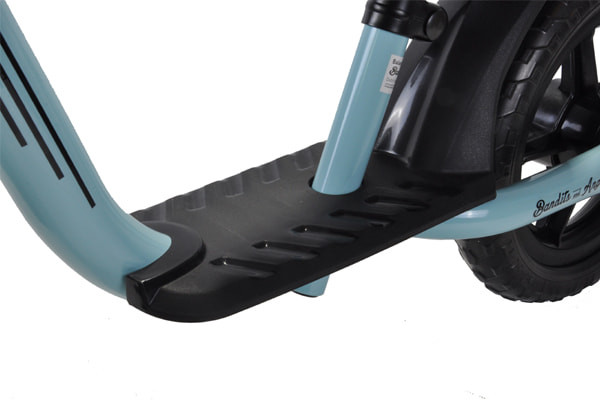 Mit Trittbrett und Tiefeinstieg